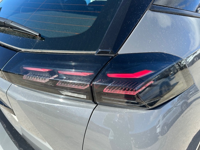 Peugeot 2008 PureTech 100 S&S Active 75 kW (100 CV) Vehículo usado en Madrid Peugeot 2008 PureTech 100 S&S Active 75 kW (100 CV) Vehículo usado en Madrid