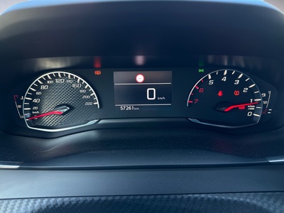 Peugeot 2008 PureTech 100 S&S Active 75 kW (100 CV) 10 Peugeot 2008 PureTech 100 S&S Active 75 kW (100 CV) 10