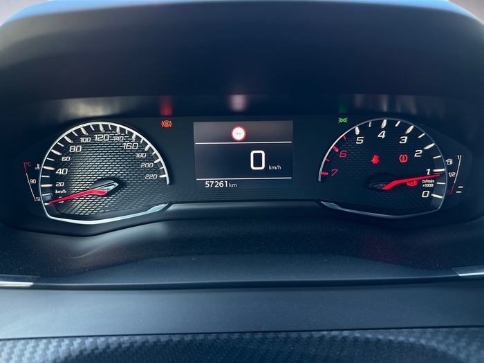 Peugeot 2008 PureTech 100 S&S Active 75 kW (100 CV) Vehículo usado en Madrid Peugeot 2008 PureTech 100 S&S Active 75 kW (100 CV) Vehículo usado en Madrid