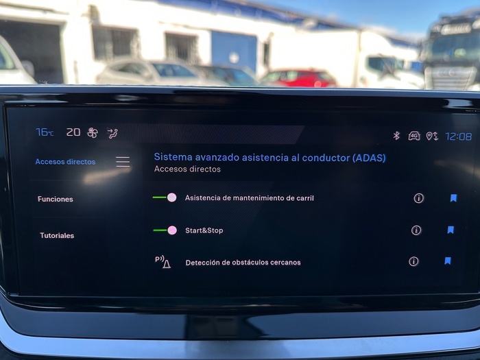 Peugeot 2008 PureTech 100 S&S Active 75 kW (100 CV) Vehículo usado en Madrid Peugeot 2008 PureTech 100 S&S Active 75 kW (100 CV) Vehículo usado en Madrid