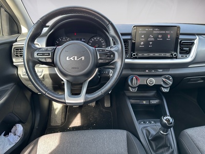 Kia Stonic 1.2 DPi Concept 62 kW (84 CV) 9 Kia Stonic 1.2 DPi Concept 62 kW (84 CV) 9