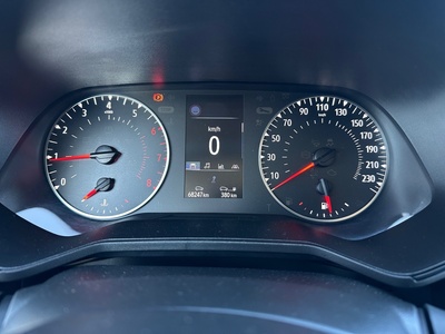 Renault Clio Equilibre TCe 66 kW (90 CV) 10 Renault Clio Equilibre TCe 66 kW (90 CV) 10