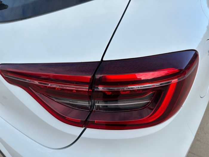 Renault Clio Equilibre TCe 66 kW (90 CV) Vehículo usado en Madrid Renault Clio Equilibre TCe 66 kW (90 CV) Vehículo usado en Madrid