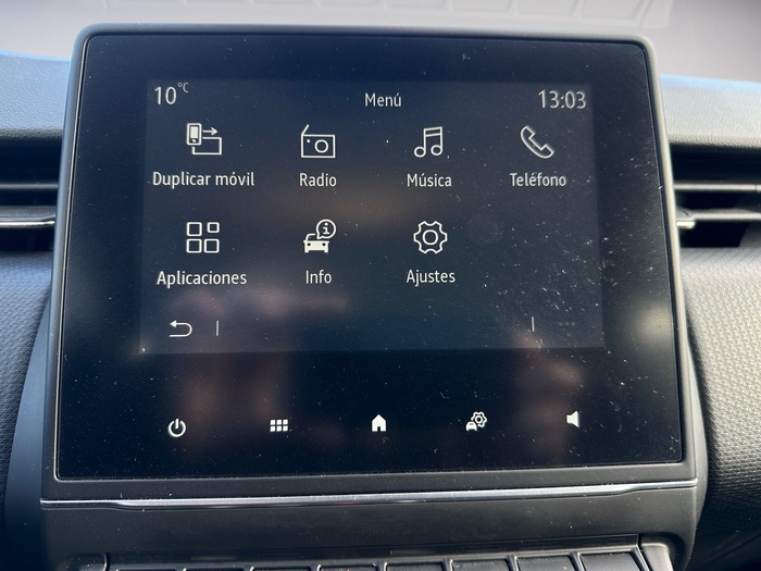 Renault Clio Equilibre TCe 66 kW (90 CV) Vehículo usado en Madrid Renault Clio Equilibre TCe 66 kW (90 CV) Vehículo usado en Madrid