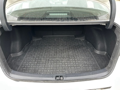 Toyota Corolla Sedan 1.5 92 Kw (125 Cv) 6 Toyota Corolla Sedan 1.5 92 Kw (125 Cv) 6