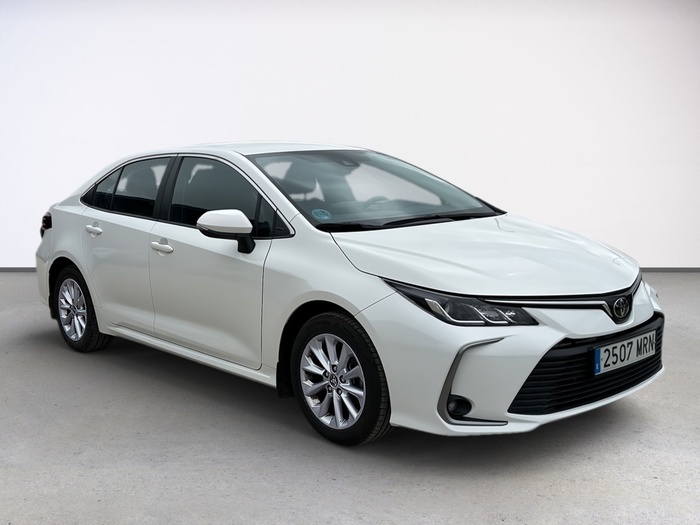 Toyota Corolla Sedan 1.5 92 Kw (125 Cv) Vehículo usado en Madrid Toyota Corolla Sedan 1.5 92 Kw (125 Cv) Vehículo usado en Madrid