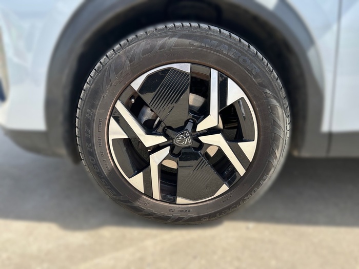 Peugeot 2008 PureTech 100 S&S Active 75 kW (100 CV) Vehículo usado en Madrid Peugeot 2008 PureTech 100 S&S Active 75 kW (100 CV) Vehículo usado en Madrid