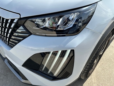 Peugeot 2008 PureTech 100 S&S Active 75 kW (100 CV) 16 Peugeot 2008 PureTech 100 S&S Active 75 kW (100 CV) 16