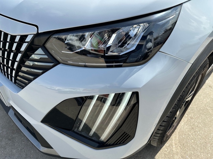 Peugeot 2008 PureTech 100 S&S Active 75 kW (100 CV) Vehículo usado en Madrid Peugeot 2008 PureTech 100 S&S Active 75 kW (100 CV) Vehículo usado en Madrid