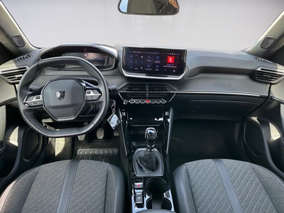 Peugeot 2008 PureTech 100 S&S Active 75 kW (100 CV) 8 Peugeot 2008 PureTech 100 S&S Active 75 kW (100 CV) 8