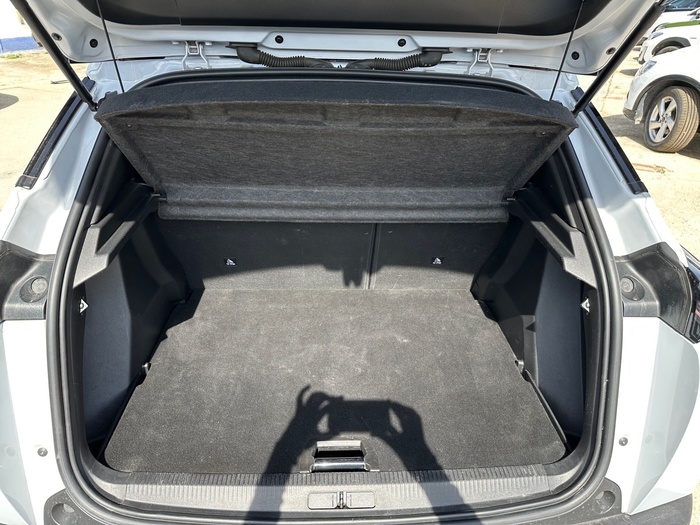 Peugeot 2008 PureTech 100 S&S Active 75 kW (100 CV) Vehículo usado en Madrid Peugeot 2008 PureTech 100 S&S Active 75 kW (100 CV) Vehículo usado en Madrid