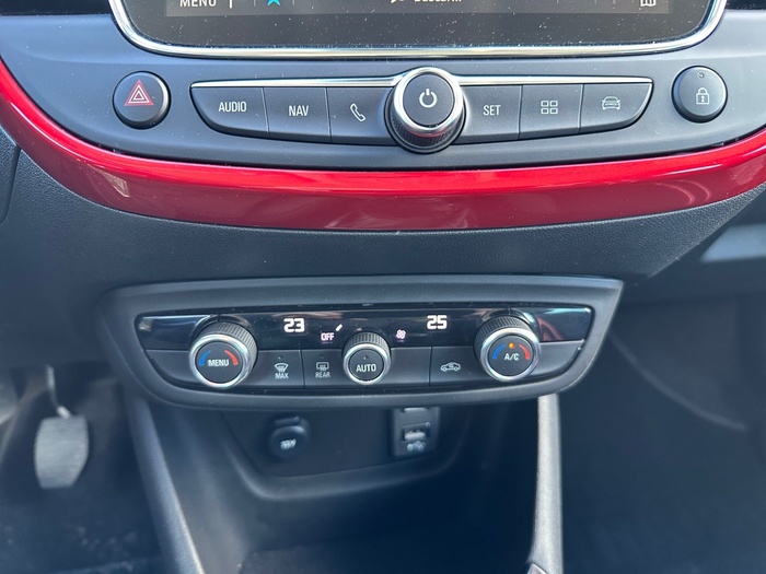 Opel Crossland 1.2 Edition 81 kW (110 CV) Vehículo usado en Madrid Opel Crossland 1.2 Edition 81 kW (110 CV) Vehículo usado en Madrid