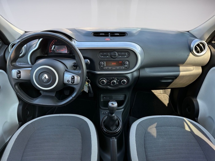 Renault Twingo 1.0 48 kW (65 CV) Vehículo usado en Madrid Renault Twingo 1.0 48 kW (65 CV) Vehículo usado en Madrid