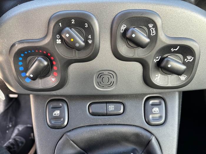 Fiat Panda 1.0 Hybrid GSE City Life 51 kW (70 CV) Vehículo usado en Madrid Fiat Panda 1.0 Hybrid GSE City Life 51 kW (70 CV) Vehículo usado en Madrid