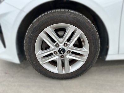 Kia Ceed 1.0 T-GDi Drive 88 kW (120 CV) 13 Kia Ceed 1.0 T-GDi Drive 88 kW (120 CV) 13