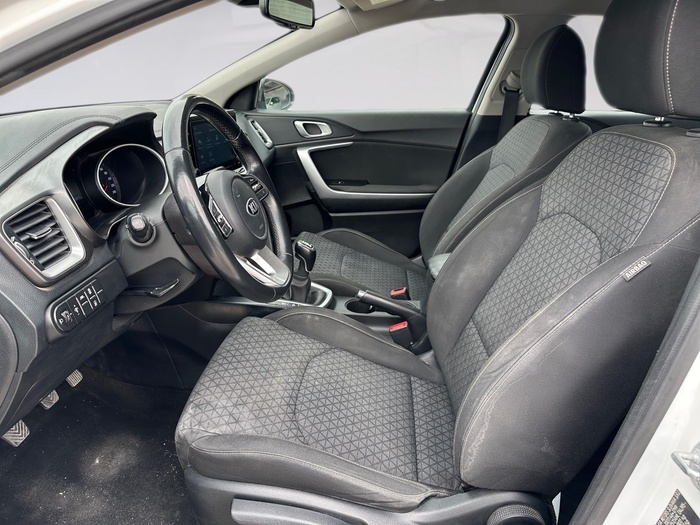 Kia Ceed 1.0 T-GDi Drive 88 kW (120 CV) Vehículo usado en Madrid Kia Ceed 1.0 T-GDi Drive 88 kW (120 CV) Vehículo usado en Madrid