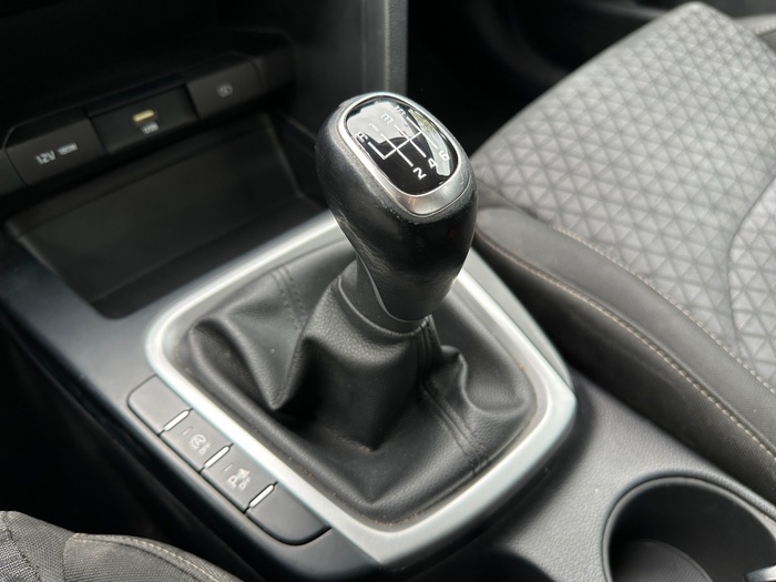 Kia Ceed 1.0 T-GDi Drive 88 kW (120 CV) Vehículo usado en Madrid Kia Ceed 1.0 T-GDi Drive 88 kW (120 CV) Vehículo usado en Madrid