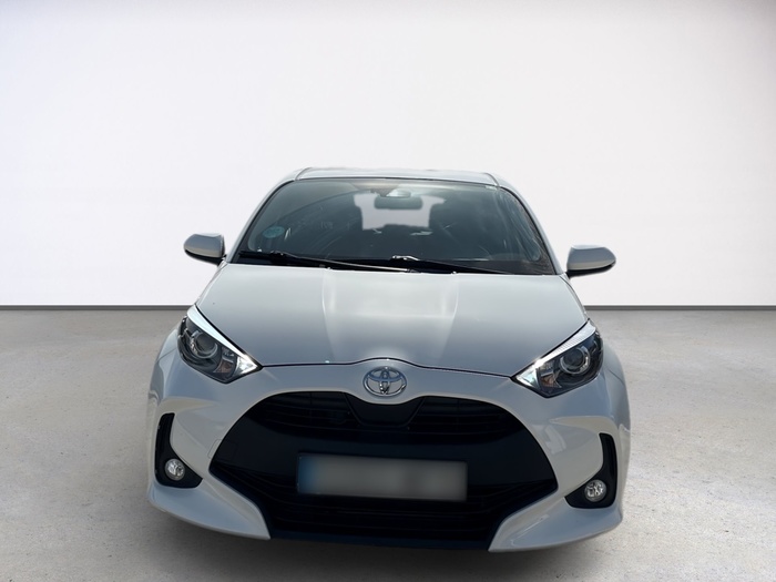 Toyota Yaris 1.0 70 Business 51 kW (69 CV) Vehículo usado en Madrid Toyota Yaris 1.0 70 Business 51 kW (69 CV) Vehículo usado en Madrid