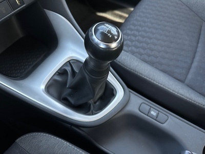 Toyota Yaris 1.5 S-Edition 92 kW (125 CV) 14 Toyota Yaris 1.5 S-Edition 92 kW (125 CV) 14