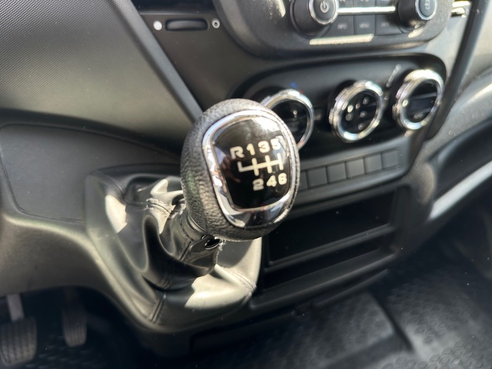 Iveco Daily Chasis 35C 16H 3450 118 kW (160 CV) Vehículo usado en Madrid Iveco Daily Chasis 35C 16H 3450 118 kW (160 CV) Vehículo usado en Madrid