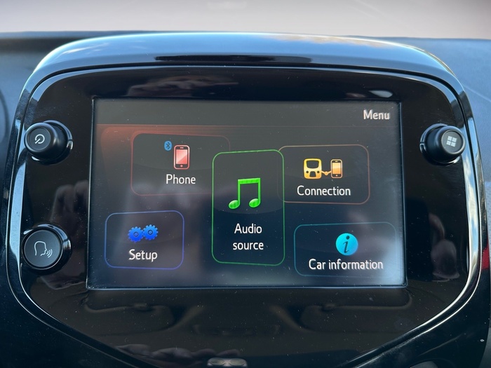 Peugeot 108 1.0 VTi Active 53 kW (72 CV) Vehículo usado en Madrid Peugeot 108 1.0 VTi Active 53 kW (72 CV) Vehículo usado en Madrid