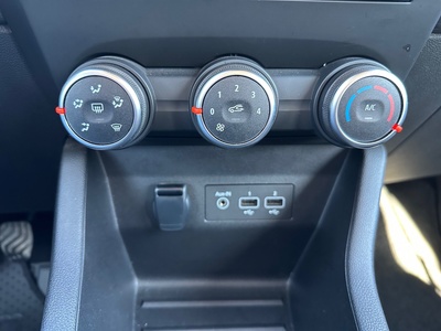 Renault Clio Equilibre TCe 66 kW (90 CV) 18 Renault Clio Equilibre TCe 66 kW (90 CV) 18