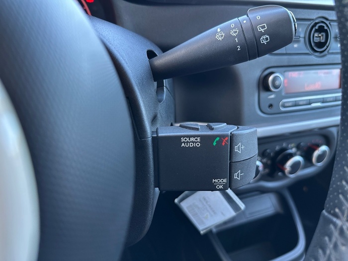 Renault Twingo Intens TCe 48 kW (65 CV) Vehículo usado en Madrid Renault Twingo Intens TCe 48 kW (65 CV) Vehículo usado en Madrid