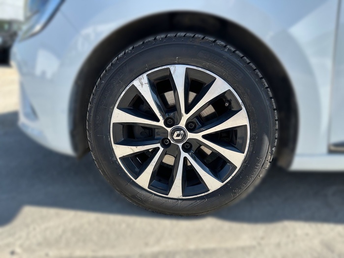 Renault Clio Intens E-Tech Híbrido 103 kW (140 CV) Vehículo usado en Madrid Renault Clio Intens E-Tech Híbrido 103 kW (140 CV) Vehículo usado en Madrid