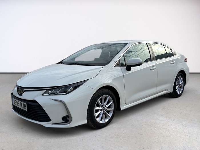 Toyota Corolla 1.5 Sedan 92 kW (125 CV) Vehículo usado en Madrid Toyota Corolla 1.5 Sedan 92 kW (125 CV) Vehículo usado en Madrid