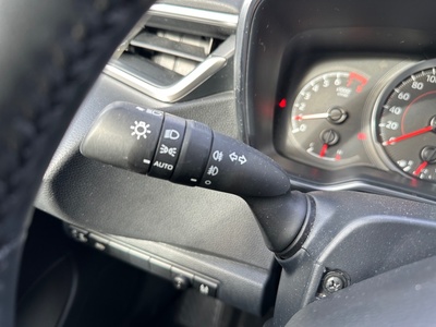 Toyota Corolla 1.5 Sedan 92 kW (125 CV) 19 Toyota Corolla 1.5 Sedan 92 kW (125 CV) 19