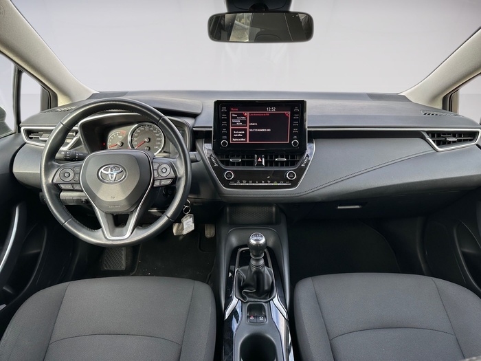 Toyota Corolla 1.5 Sedan 92 kW (125 CV) Vehículo usado en Madrid Toyota Corolla 1.5 Sedan 92 kW (125 CV) Vehículo usado en Madrid