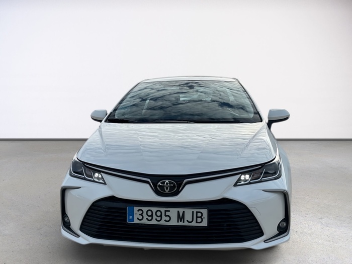 Toyota Corolla 1.5 Sedan 92 kW (125 CV) Vehículo usado en Madrid Toyota Corolla 1.5 Sedan 92 kW (125 CV) Vehículo usado en Madrid