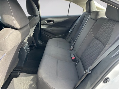 Toyota Corolla 1.5 Sedan 92 kW (125 CV) 12 Toyota Corolla 1.5 Sedan 92 kW (125 CV) 12