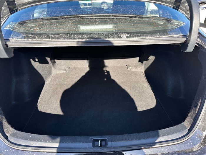 Toyota Corolla 125 Business Sedan 92 kW (125 CV) Vehículo usado en Madrid Toyota Corolla 125 Business Sedan 92 kW (125 CV) Vehículo usado en Madrid