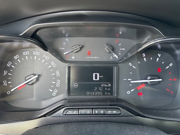 Citroen C3 BlueHDi 100 S&S C-Series 75 kW (102 CV) Vehículo usado en Madrid Citroen C3 BlueHDi 100 S&S C-Series 75 kW (102 CV) Vehículo usado en Madrid