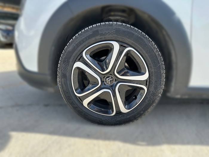 Citroen C3 BlueHDi 100 S&S C-Series 75 kW (102 CV) Vehículo usado en Madrid Citroen C3 BlueHDi 100 S&S C-Series 75 kW (102 CV) Vehículo usado en Madrid