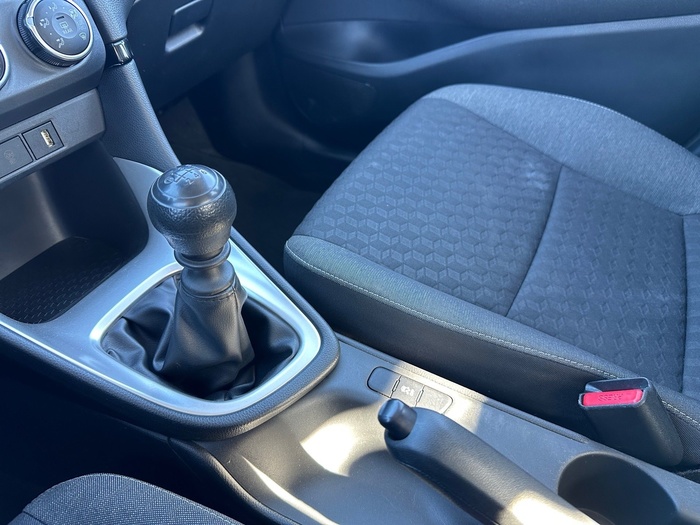 Toyota Yaris 1.5 S-Edition 92 kW (125 CV) Vehículo usado en Madrid Toyota Yaris 1.5 S-Edition 92 kW (125 CV) Vehículo usado en Madrid