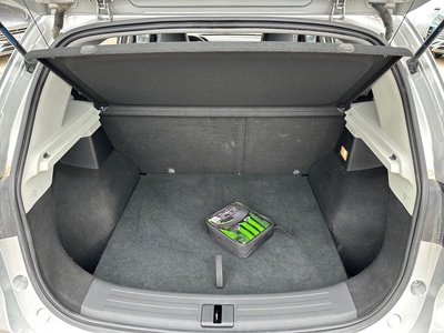 MG ZS 1.5 Luxury 78 kW (106 CV) 6 MG ZS 1.5 Luxury 78 kW (106 CV) 6