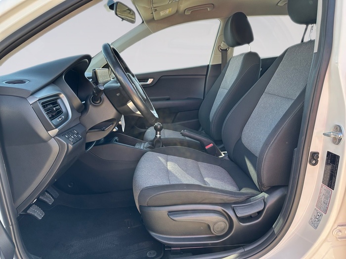 Kia Stonic 1.2 DPi Concept 62 kW (84 CV) Vehículo usado en Madrid Kia Stonic 1.2 DPi Concept 62 kW (84 CV) Vehículo usado en Madrid