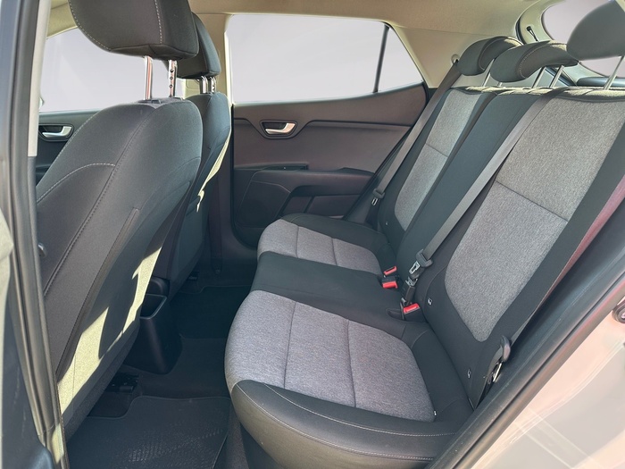 Kia Stonic 1.2 DPi Concept 62 kW (84 CV) Vehículo usado en Madrid Kia Stonic 1.2 DPi Concept 62 kW (84 CV) Vehículo usado en Madrid