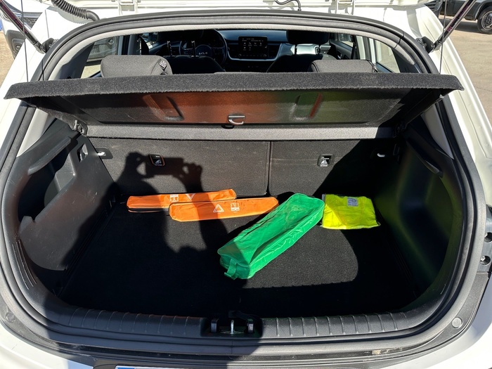 Kia Stonic 1.2 DPi Concept 62 kW (84 CV) Vehículo usado en Madrid Kia Stonic 1.2 DPi Concept 62 kW (84 CV) Vehículo usado en Madrid