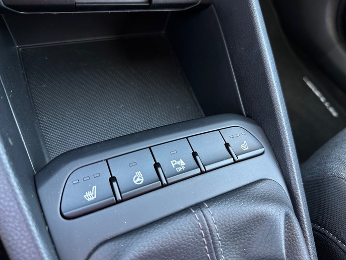 Kia Stonic 1.2 DPi Concept 62 kW (84 CV) Vehículo usado en Madrid Kia Stonic 1.2 DPi Concept 62 kW (84 CV) Vehículo usado en Madrid