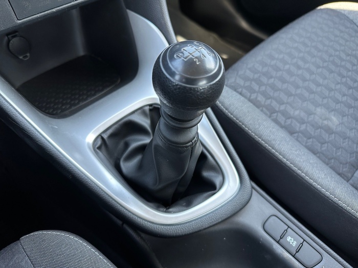 Toyota Yaris 1.5 S-Edition 92 kW (125 CV) Vehículo usado en Madrid Toyota Yaris 1.5 S-Edition 92 kW (125 CV) Vehículo usado en Madrid