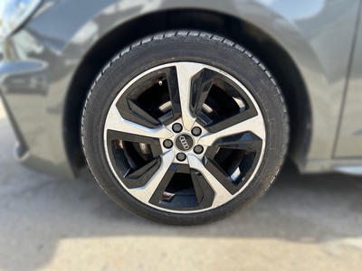 Audi A1 Sportback Adrenalin edition 25 TFSI 70 kW (95 CV) 13 Audi A1 Sportback Adrenalin edition 25 TFSI 70 kW (95 CV) 13