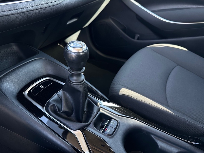 Toyota Corolla 1.5 125 Active Sedan 92 kW (125 CV) Vehículo usado en Madrid Toyota Corolla 1.5 125 Active Sedan 92 kW (125 CV) Vehículo usado en Madrid