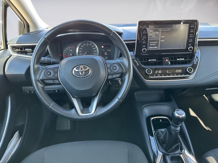 Toyota Corolla 1.5 125 Active Sedan 92 kW (125 CV) Vehículo usado en Madrid Toyota Corolla 1.5 125 Active Sedan 92 kW (125 CV) Vehículo usado en Madrid