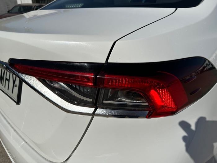 Toyota Corolla 1.5 125 Active Sedan 92 kW (125 CV) Vehículo usado en Madrid Toyota Corolla 1.5 125 Active Sedan 92 kW (125 CV) Vehículo usado en Madrid