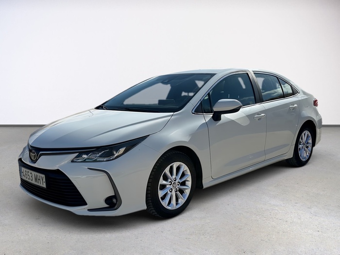 Toyota Corolla 1.5 125 Active Sedan 92 kW (125 CV) Vehículo usado en Madrid Toyota Corolla 1.5 125 Active Sedan 92 kW (125 CV) Vehículo usado en Madrid