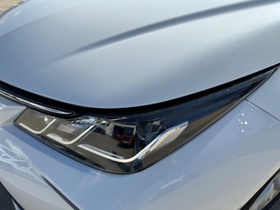 Toyota Corolla 1.5 125 Active Sedan 92 kW (125 CV) 16 Toyota Corolla 1.5 125 Active Sedan 92 kW (125 CV) 16