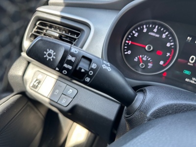 Kia Stonic 1.0 T-GDi MHEV iMT Concept 88 kW (120 CV) 19 Kia Stonic 1.0 T-GDi MHEV iMT Concept 88 kW (120 CV) 19